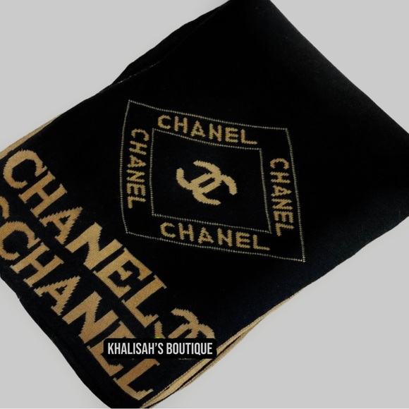 Authentic Chanel Vintage Scarf Wool Silk Blend In Excellent Condition! - Picture 3 of 11